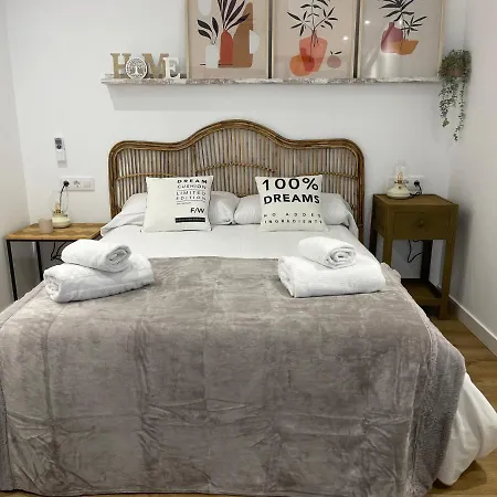 Oktheway Real Historic Small דירה *